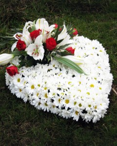 funeral_flowers_heart